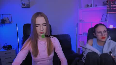 Mona  online show from November 2025 08:21:01 PM