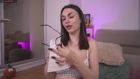 Snapshot of mona_lisss chatting on October 2025 11:10:01 AM Mona Lisss online show from October 2025 11:10:01 AM