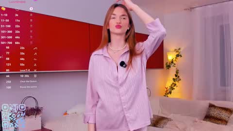 Snapshot of monabrickell chatting on October 2025 07:33:01 PM Mona online show from October 2025 07:33:01 PM