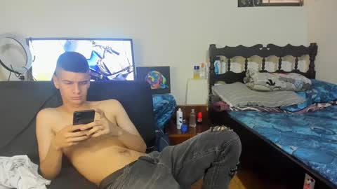 nicolas online show from December 2024 06:02:02 PM