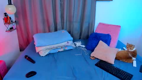 aleja      independent model       online show from February 2026 02:15:02 AM