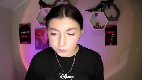 sweet girl and shine body online show from September 2025 12:07:01 PM