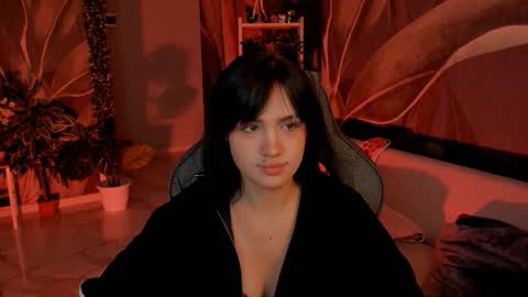 monica online show from November 2025 02:52:02 PM