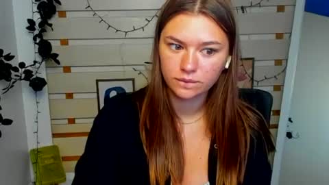 Snapshot of monika_youu chatting on June 2026 06:33:01 AM Monika online show from June 2026 06:33:01 AM