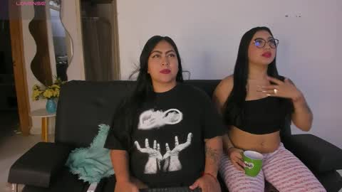 monikk__harrison online show from December 2025 12:00:02 PM