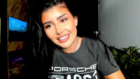 Alessia online show from December 2024 06:05:01 PM