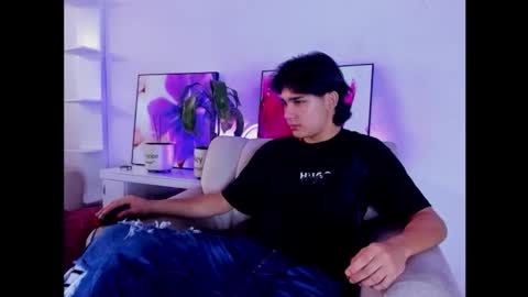 monky_0002 online show from March 2026 01:06:02 PM