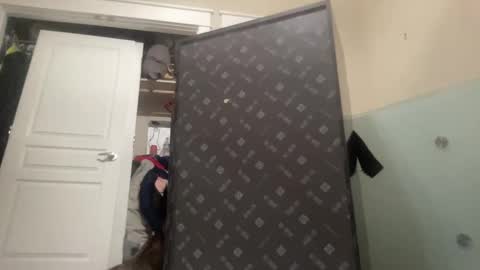 Monroe online show from December 2024 08:48:02 AM