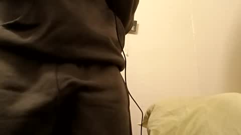 monster960002 online show from December 2025 01:00:01 AM