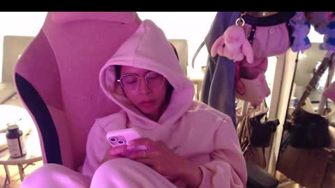 Snapshot of monstercockselfsuck chatting on December 2024 09:33:01 PM ELYSE A SIMPLE GIRL online show from December 2024 09:33:01 PM