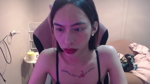 Snapshot of monstercockselfsuck chatting on February 2025 01:05:02 PM ELYSE A SIMPLE GIRL online show from February 2025 01:05:02 PM