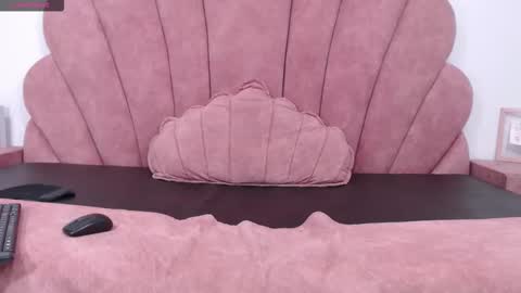 Linda Darling online show from December 2025 04:38:01 PM