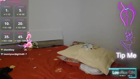 Monse online show from March 2025 09:55:01 AM