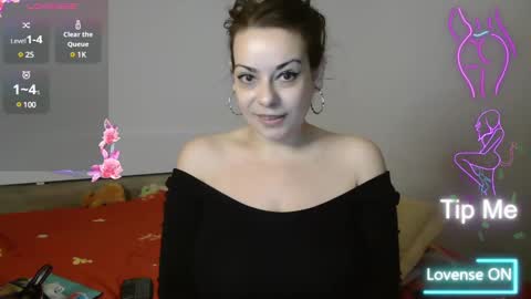 Monse online show from March 2025 04:02:01 PM