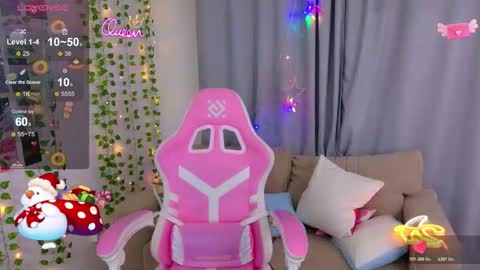 Moon  Bunny online show from December 2025 08:47:02 PM