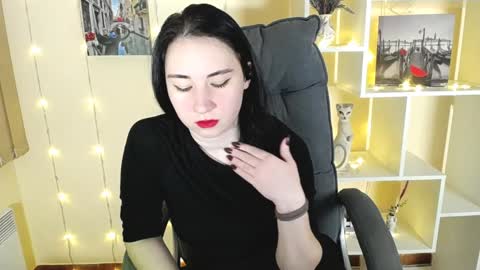 Snapshot of moon_foxy_ chatting on January 2025 03:51:01 PM Diana online show from January 2025 03:51:01 PM