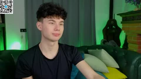 Snapshot of moon_gloww chatting on March 2026 08:00:01 PM moon_gloww online show from March 2026 08:00:01 PM