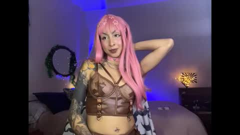 Cinna online show from December 2025 10:15:01 PM