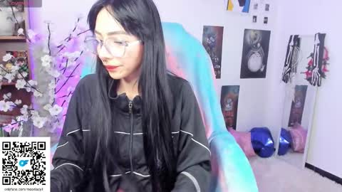 MOON  online show from November 2025 03:18:02 AM