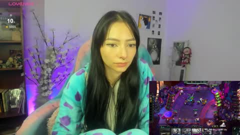 MOON  online show from December 2025 05:03:02 AM