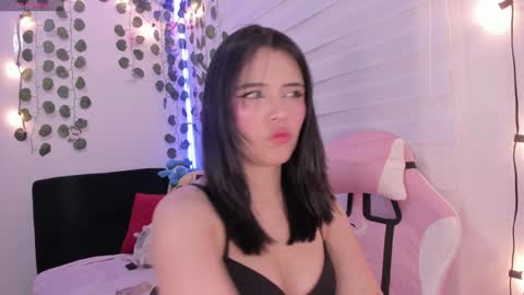 moonliight__ online show from January 2025 11:27:02 PM