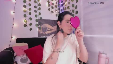 moonliight__ online show from September 2025 09:17:02 PM