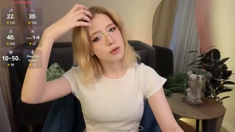 Asuna online show from April 2026 01:37:01 PM