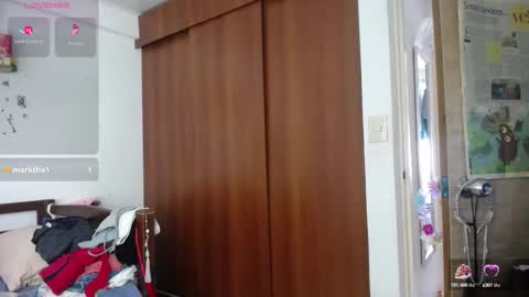 moonlunita online show from October 2025 04:52:02 PM
