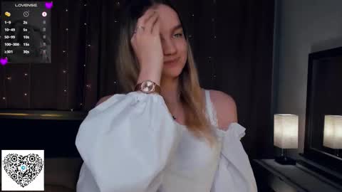 Snapshot of moonperedz chatting on September 2025 07:40:02 PM Eva online show from September 2025 07:40:02 PM