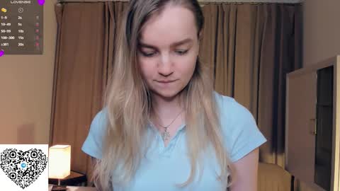 Snapshot of moonperedz chatting on October 2025 07:35:02 PM Eva online show from October 2025 07:35:02 PM