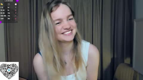 Snapshot of moonperedz chatting on October 2025 06:39:02 PM Eva online show from October 2025 06:39:02 PM