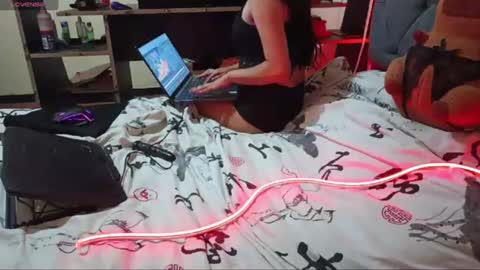 moonvelvetduo online show from July 2026 08:52:02 PM