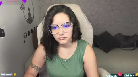 Snapshot of moonwoman_ chatting on January 2025 03:37:01 AM Moon Woman online show from January 2025 03:37:01 AM