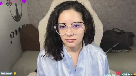 Snapshot of moonwoman_ chatting on January 2025 03:00:02 AM Moon Woman online show from January 2025 03:00:02 AM