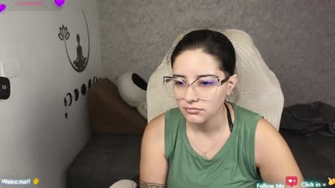 Snapshot of moonwoman_ chatting on February 2025 02:08:02 AM Moon Woman online show from February 2025 02:08:02 AM