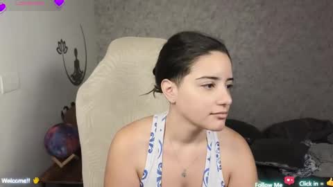 Snapshot of moonwoman_ chatting on February 2025 01:29:02 AM Moon Woman online show from February 2025 01:29:02 AM