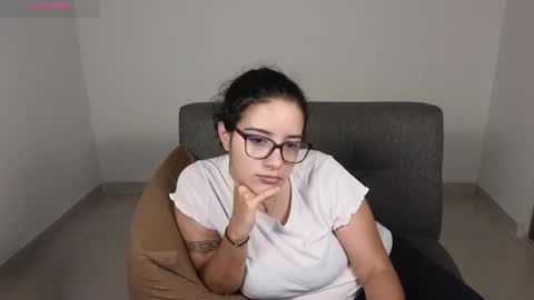 Snapshot of moonwoman_ chatting on October 2025 01:25:01 AM Moon Woman online show from October 2025 01:25:01 AM