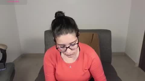 Snapshot of moonwoman_ chatting on October 2025 03:28:01 AM Moon Woman online show from October 2025 03:28:01 AM