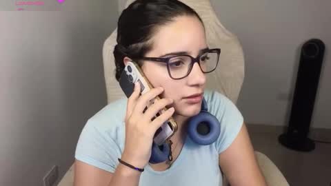 Snapshot of moonwoman_ chatting on November 2025 01:25:02 AM Moon Woman online show from November 2025 01:25:02 AM