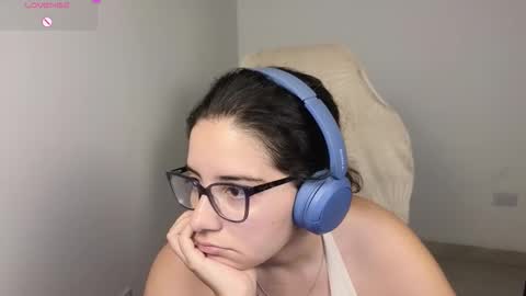 Snapshot of moonwoman_ chatting on November 2025 07:05:02 PM Moon Woman online show from November 2025 07:05:02 PM