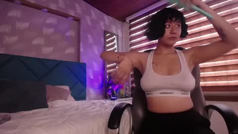 Michelle online show from February 2025 01:09:02 PM