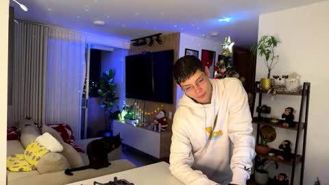   online show from November 2025 01:30:02 AM