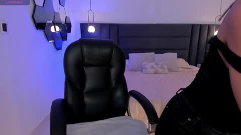 Morgan Hicks online show from September 2025 07:58:02 PM