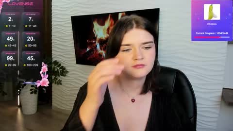 Snapshot of morygirl chatting on October 2025 04:26:02 PM mori online show from October 2025 04:26:02 PM