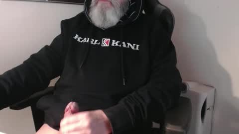 Snapshot of mr_boombastic2021 chatting on December 2025 10:32:01 AM mr_boombastic2021 online show from December 2025 10:32:01 AM