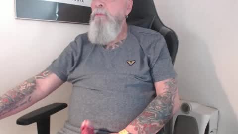 mr_boombastic2021 online show from May 2026 08:32:01 AM