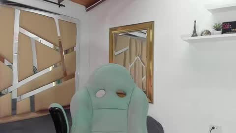 MIKEE online show from February 2025 03:01:02 AM