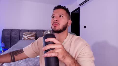 MIKEE online show from January 2026 03:10:02 AM