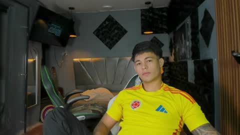 mr_mois online show from May 2026 10:06:01 PM