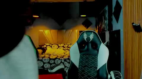 mr_mois online show from May 2026 07:36:02 AM